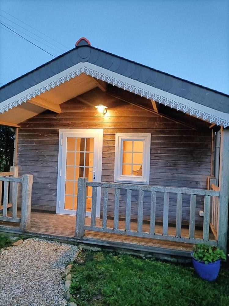 Oudoty Bed and Breakfast Kerlouan Eksteriør billede